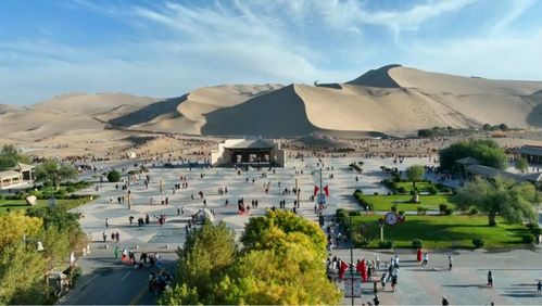 敦煌市鳴沙山月牙泉景區(qū)增強服務保障 提升游客體驗